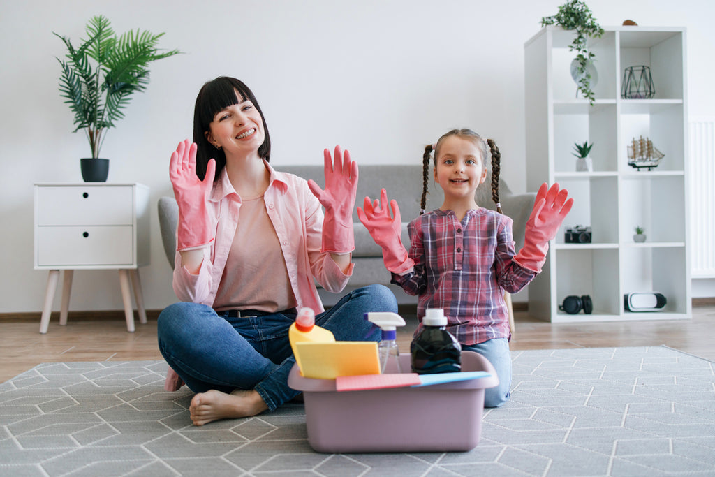 From Work to Home: A Homemaker’s Perspective on Disposable Gloves