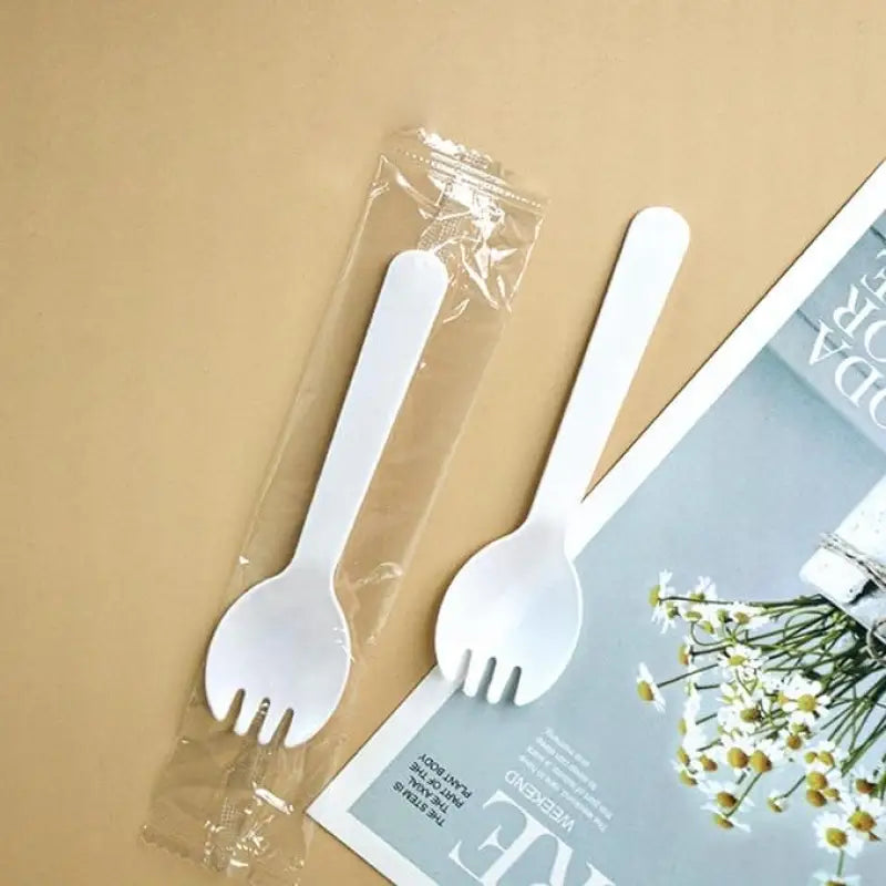 White Spork Straw & Napkin Wrapped 3 Piece Kit 1000kits/ctn - Cutlery